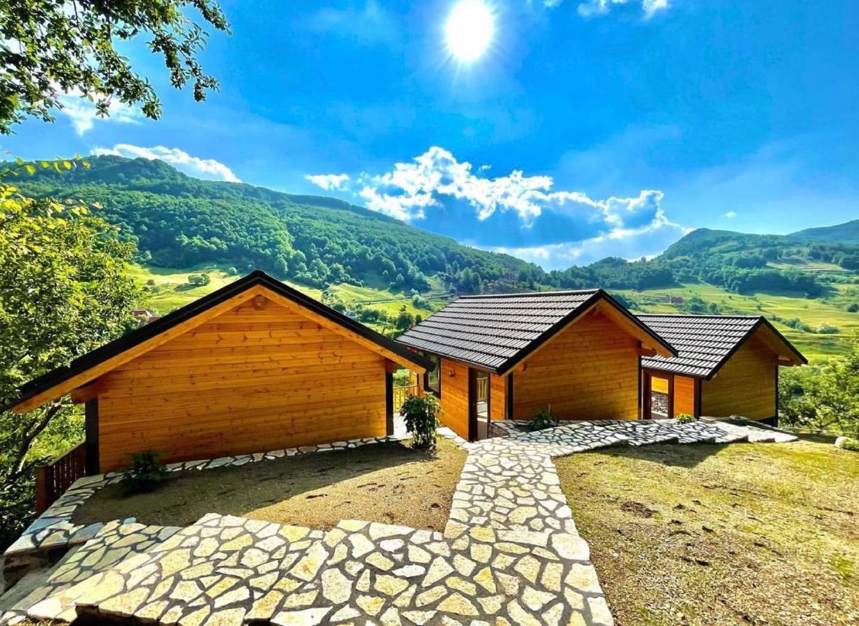 Bujtina Tradicionale Hotel Lepushe ภายนอก รูปภาพ